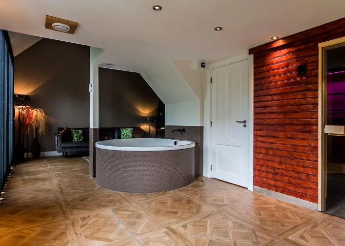 Luxexcellent Super (adults Only) 情趣酒店 尼兰